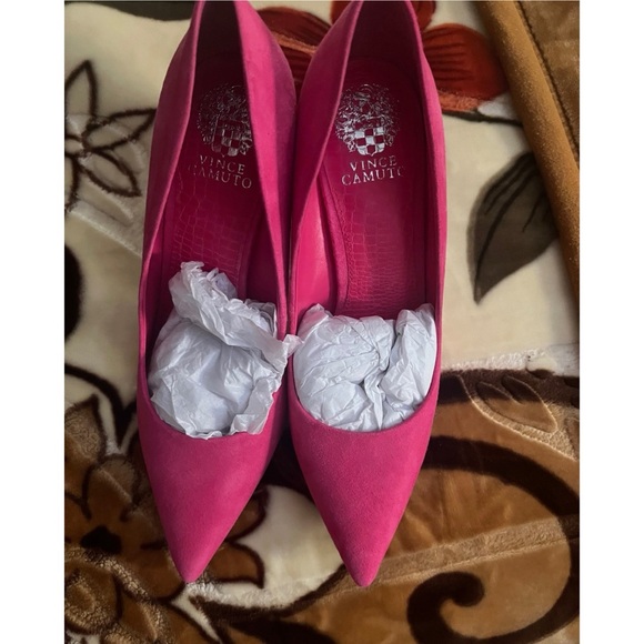 Vince Camuto Shoes - Brand New Vince Camuto Fuchsia Heels